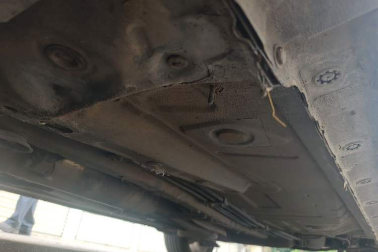 Used BYD Surui 2012 1.5L Manual Luxury Version Chassis Front Left