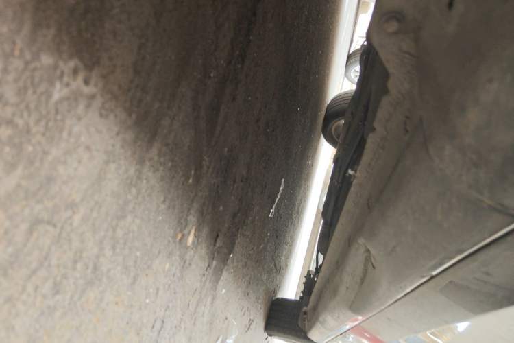 Used BYD Surui 2012 1.5L Manual Luxury Version Chassis Front Left