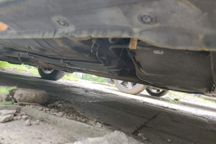 Used BYD Surui 2012 1.5L Manual Luxury Version Chassis Rear Left