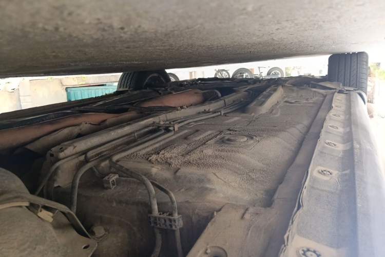 Used BYD Surui 2012 1.5TID Automatic Luxury Version Chassis Rear Left