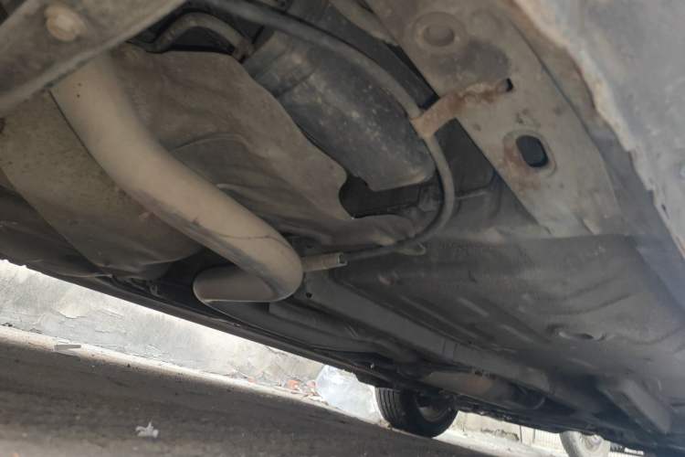Used BYD Surui 2012 1.5TI Manual Luxury Version Chassis Rear Right