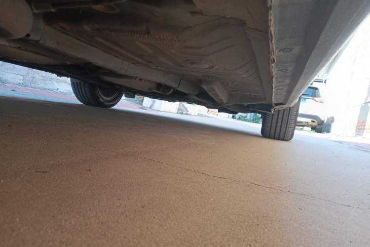 Used BYD Surui 2012 1.5TI Manual Luxury Version Chassis Rear Right