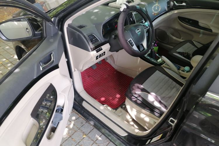 Used BYD Surui 2012 1.5L Manual Luxury Version Driver Seat