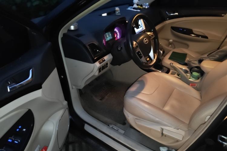 Used BYD Surui 2012 1.5L Manual Luxury Version Driver Seat