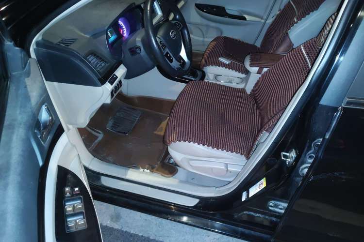 Used BYD Surui 2012 1.5TID Automatic Luxury Version Driver Seat