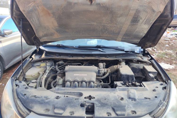 Used BYD Surui 2012 1.5L Manual Luxury Version Engine Bay