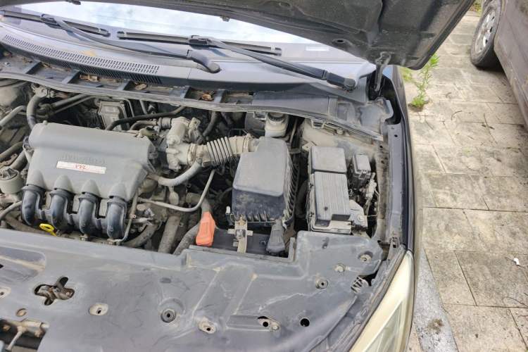 Used BYD Surui 2012 1.5L Manual Luxury Version Engine Bay Left