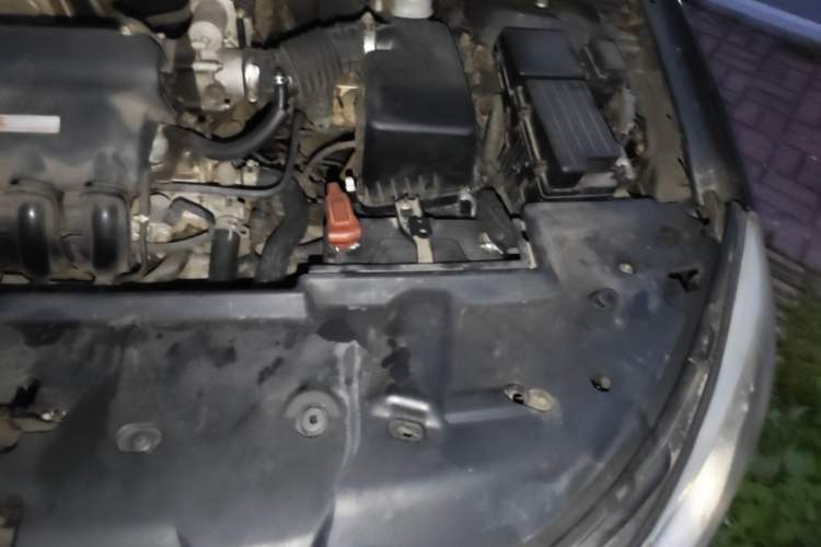 Used BYD Surui 2012 1.5L Manual Luxury Version Engine Bay Left