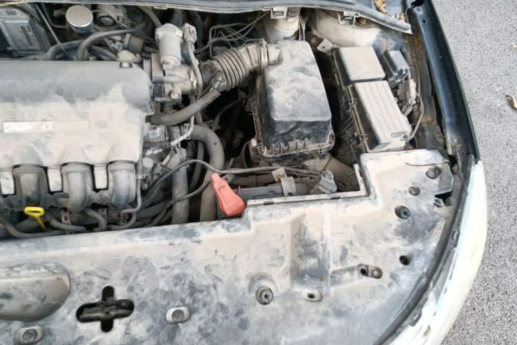 Used BYD Surui 2012 1.5L Manual Luxury Version Engine Bay Left