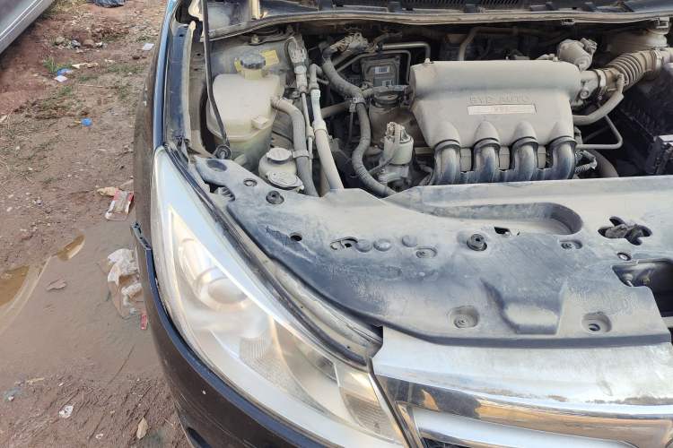 Used BYD Surui 2012 1.5L Manual Luxury Version Engine Bay Right