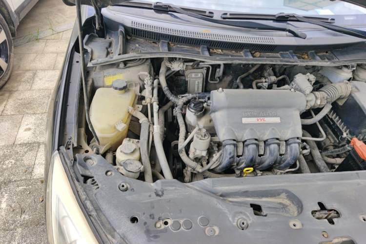 Used BYD Surui 2012 1.5L Manual Luxury Version Engine Bay Right