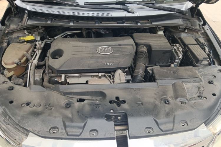 Used BYD Surui 2012 1.5TID Automatic Luxury Version Engine Bay