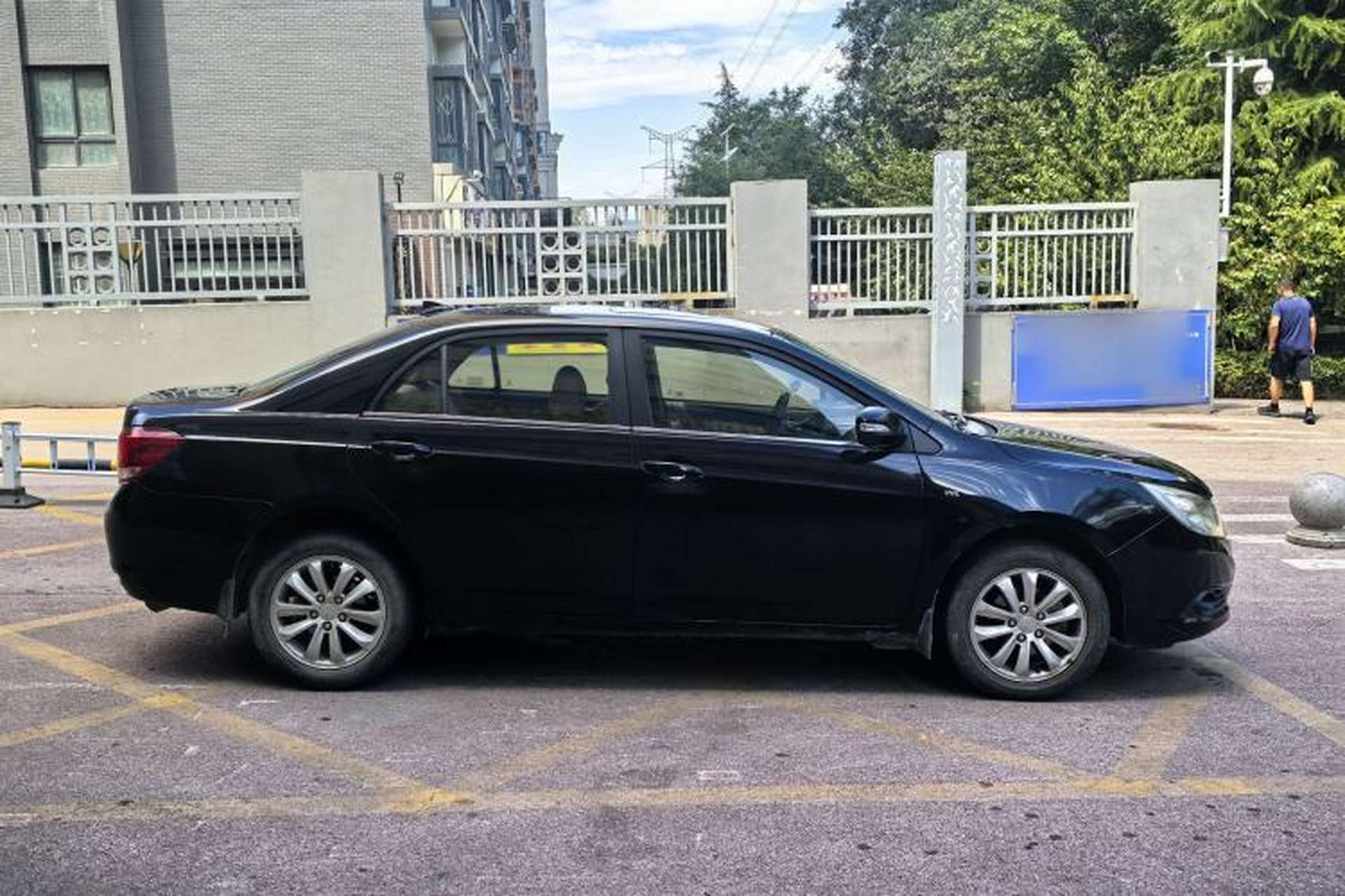 Used BYD Surui 2012 1.5L Manual Luxury Version Exterior 3