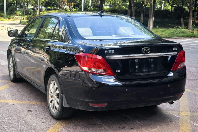 Used BYD Surui 2012 1.5L Manual Luxury Version Exterior 5