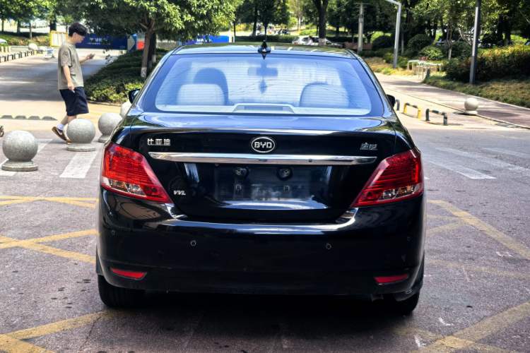 Used BYD Surui 2012 1.5L Manual Luxury Version Exterior 6