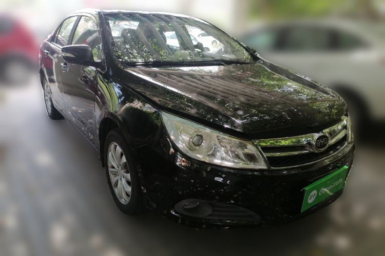 Used BYD Surui 2012 1.5L Manual Luxury Version Front Right 45 Deg
