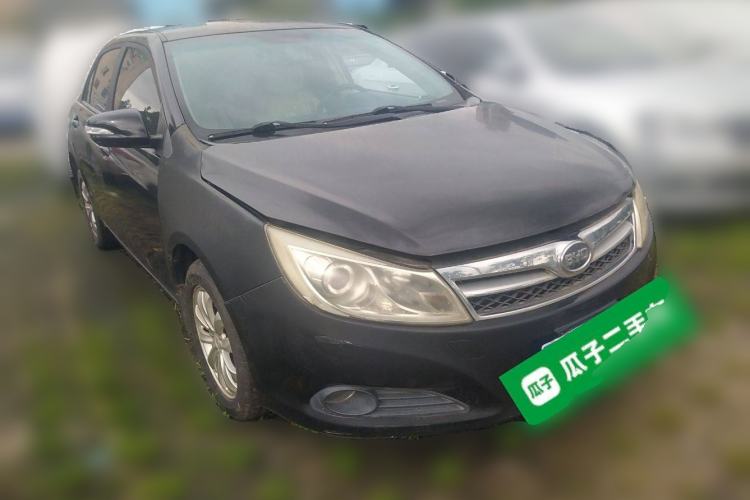 Used BYD Surui 2012 1.5TID Automatic Luxury Version Front Right 45 Deg