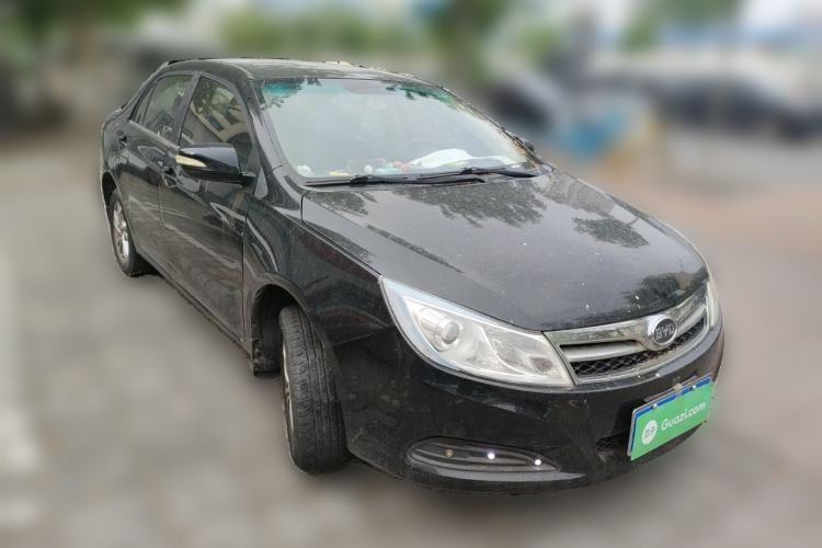 Used BYD Surui 2012 1.5L Manual Comfort Edition Front Right 45 Deg