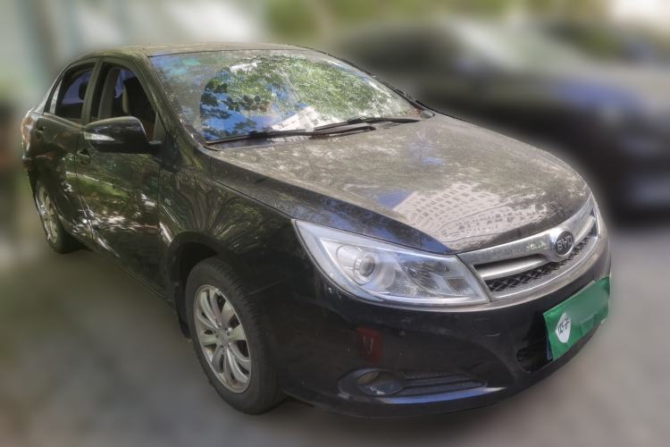 Used BYD Surui 2012 1.5L Manual Luxury Version Front Right 45 Deg