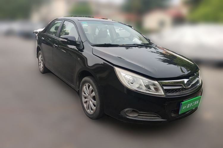Used BYD Surui 2012 1.5L Manual Luxury Version Front Right 45 Deg