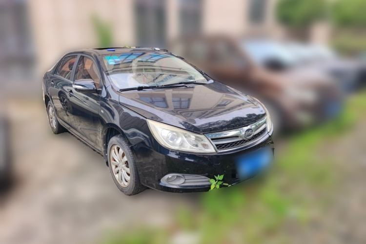 Used BYD Surui 2012 1.5L Manual Luxury Version Front Right 45 Deg