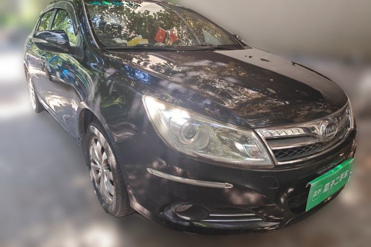 Used BYD Surui 2012 1.5L Manual Luxury Version Front Right 45 Deg