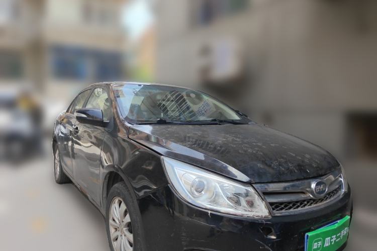 Used BYD Surui 2012 1.5L Manual Luxury Version Front Right 45 Deg