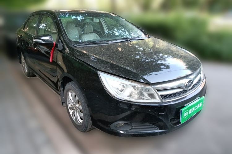 Used BYD Surui 2012 1.5L Manual Luxury Version Front Right 45 Deg