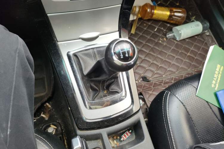 Used BYD Surui 2012 1.5L Manual Comfort Edition Gear Lever