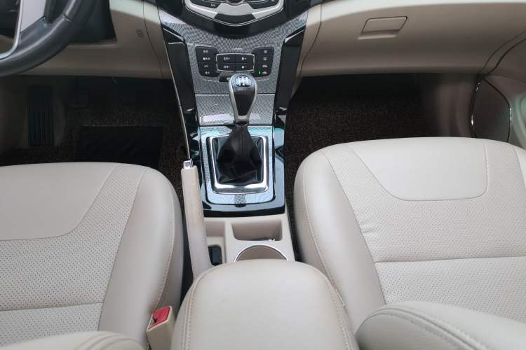 Used BYD Surui 2012 1.5L Manual Luxury Version Gear Lever