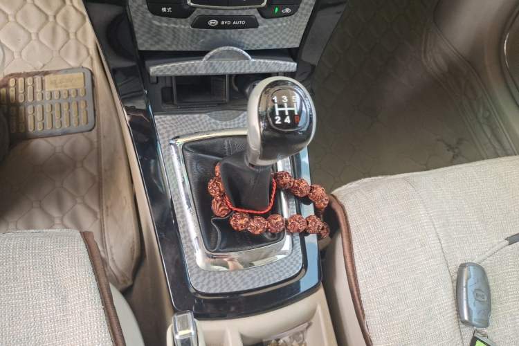 Used BYD Surui 2012 1.5L Manual Luxury Version Gear Lever