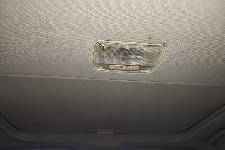 Used BYD Surui 2012 1.5L Manual Luxury Version Headliner