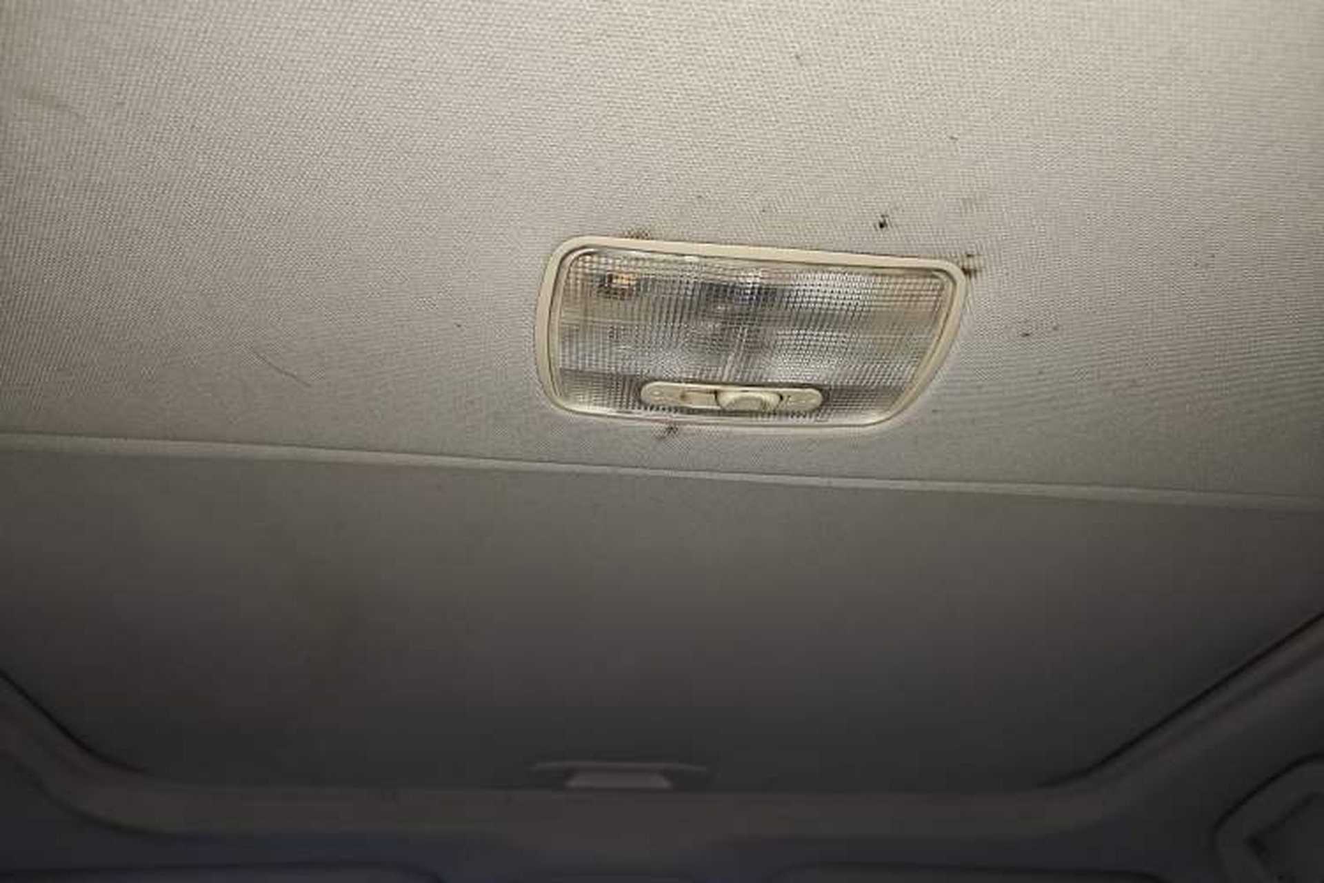 Used BYD Surui 2012 1.5L Manual Luxury Version Headliner