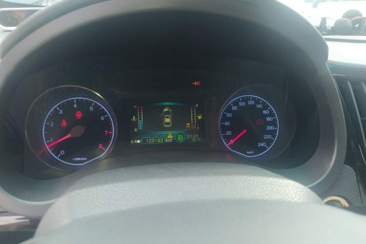 Used BYD Surui 2012 1.5TID Automatic Luxury Version Instrument Cluster