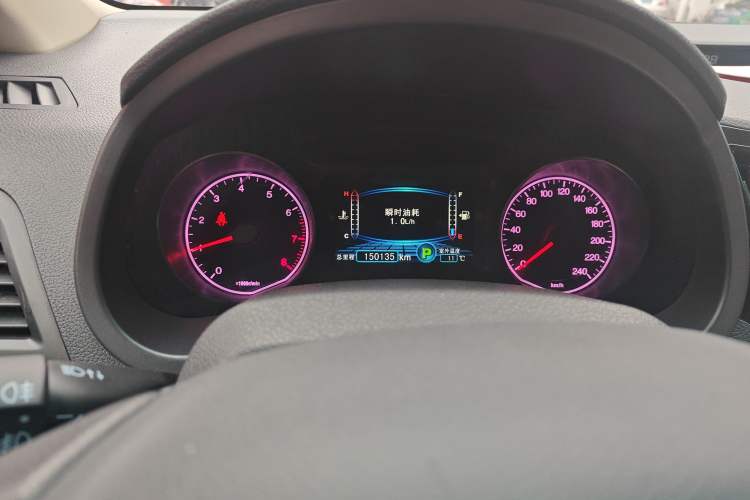 Used BYD Surui 2012 1.5TID Automatic Luxury Version Instrument Cluster
