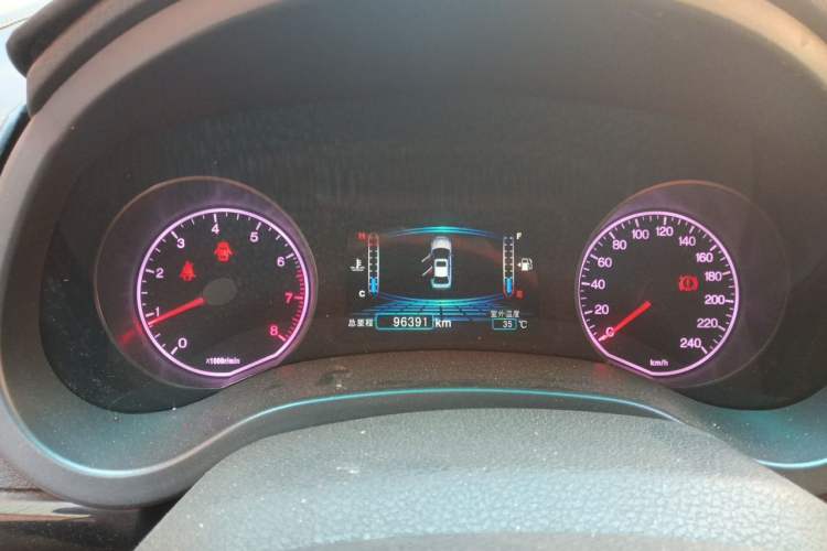 Used BYD Surui 2012 1.5TI Manual Luxury Version Instrument Cluster