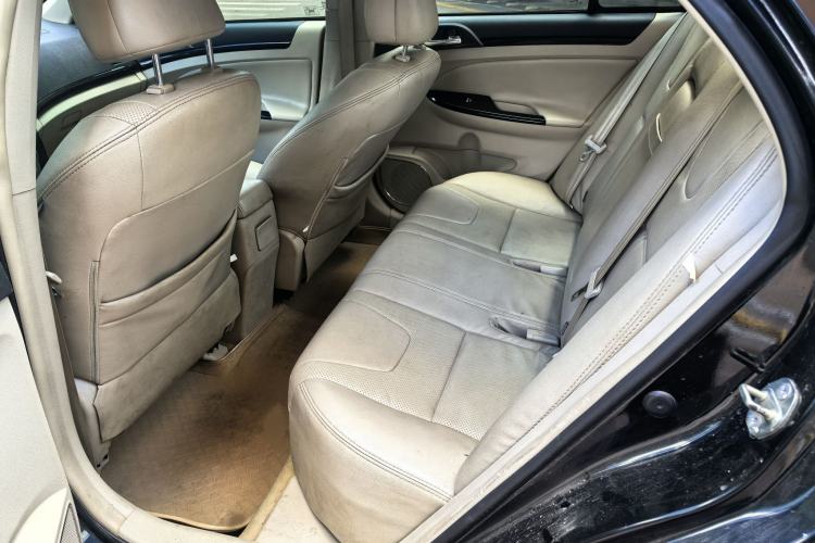 Used BYD Surui 2012 1.5L Manual Luxury Version Interior 2