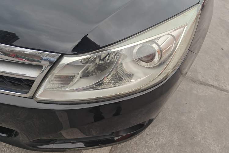 Used BYD Surui 2012 1.5TID Automatic Luxury Version Left Front Headlight