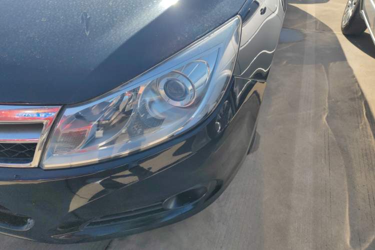 Used BYD Surui 2012 1.5TID Automatic Luxury Version Left Front Headlight