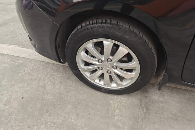 Used BYD Surui 2012 1.5TID Automatic Luxury Version Left Front Wheel Hub