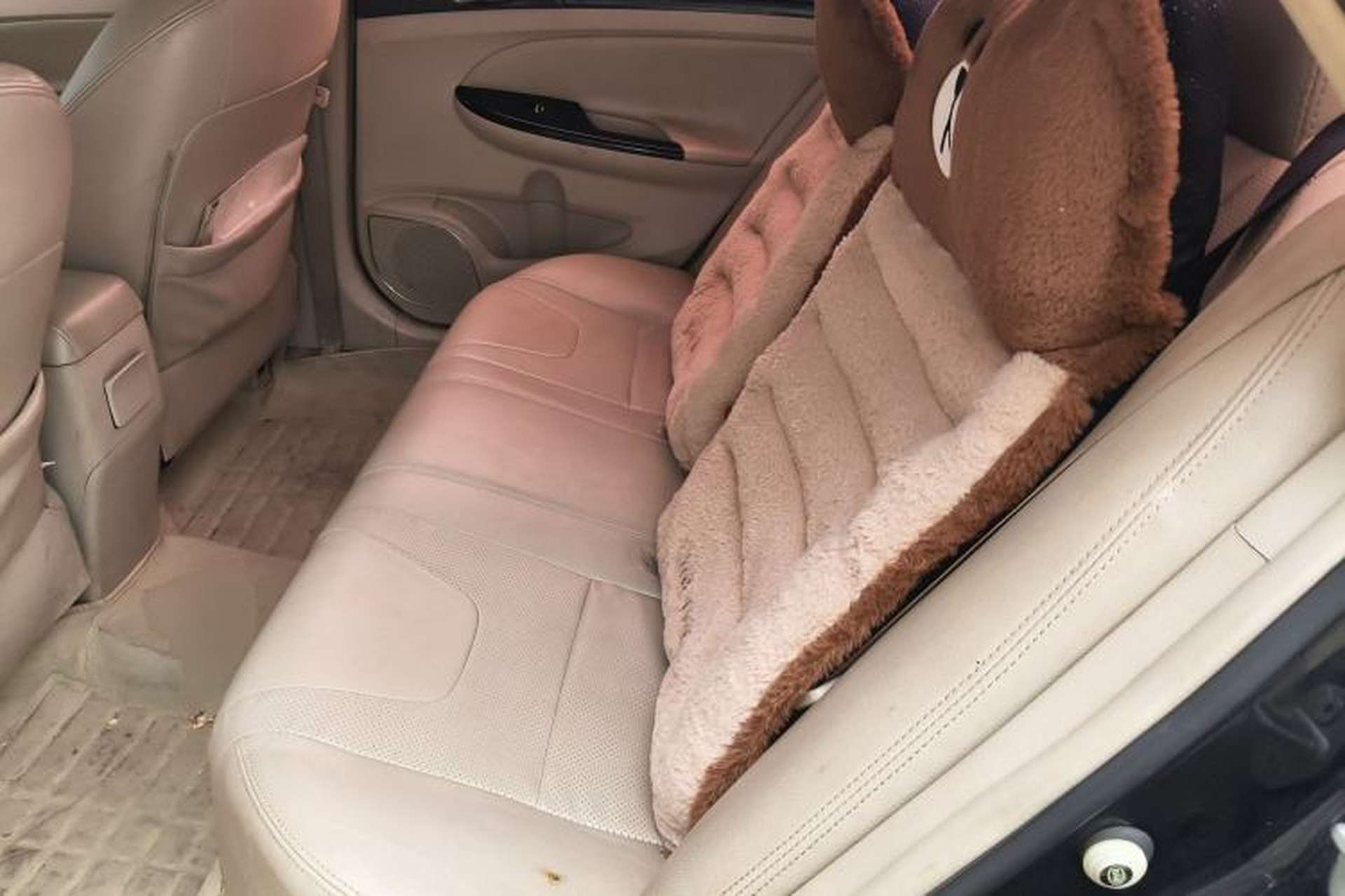 Used BYD Surui 2012 1.5L Manual Luxury Version Left Rear Seat