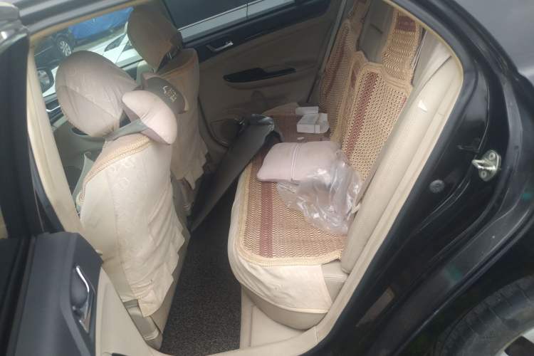 Used BYD Surui 2012 1.5TID Automatic Luxury Version Left Rear Seat