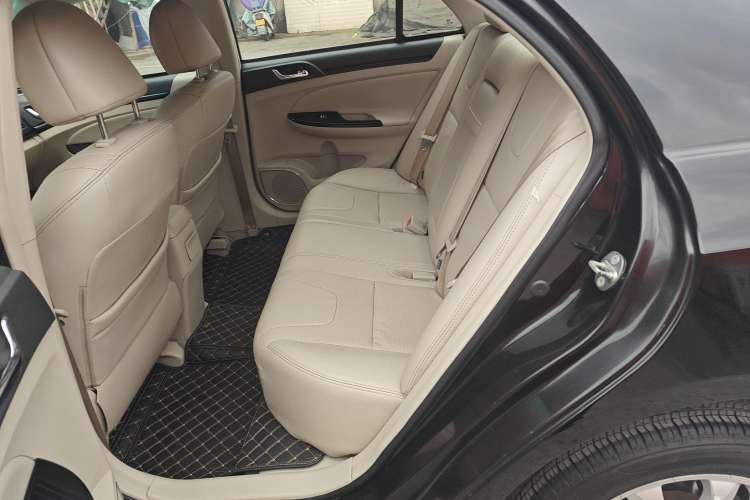 Used BYD Surui 2012 1.5TID Automatic Luxury Version Left Rear Seat
