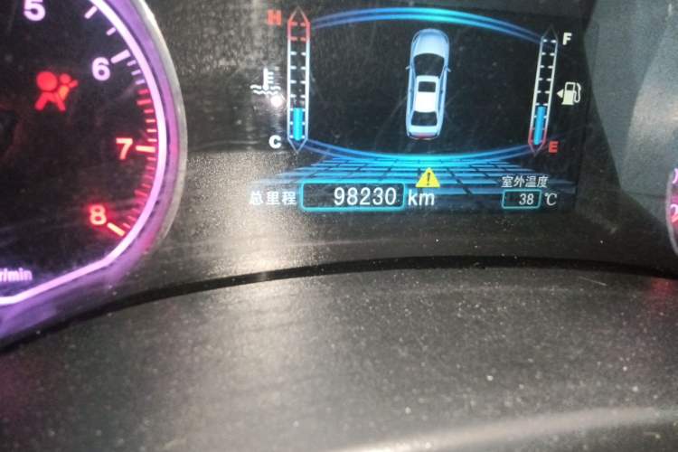Used BYD Surui 2012 1.5L Manual Luxury Version Odometer Close Up