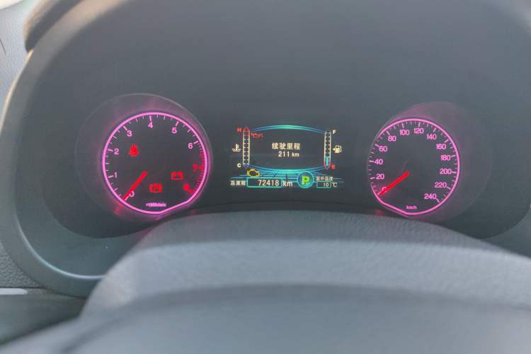 Used BYD Surui 2012 1.5TID Automatic Luxury Version Odometer Close Up