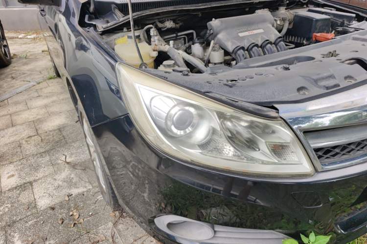 Used BYD Surui 2012 1.5L Manual Luxury Version Right Front Headlight