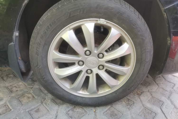 Used BYD Surui 2012 1.5L Manual Luxury Version Right Front Wheel Hub