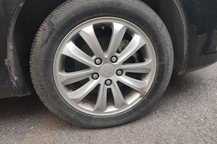 Used BYD Surui 2012 1.5L Manual Luxury Version Right Front Wheel Hub