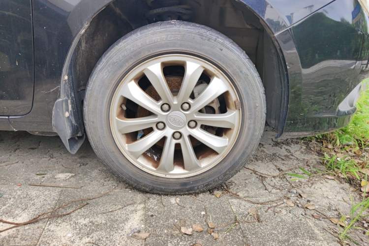Used BYD Surui 2012 1.5L Manual Luxury Version Right Front Wheel Hub