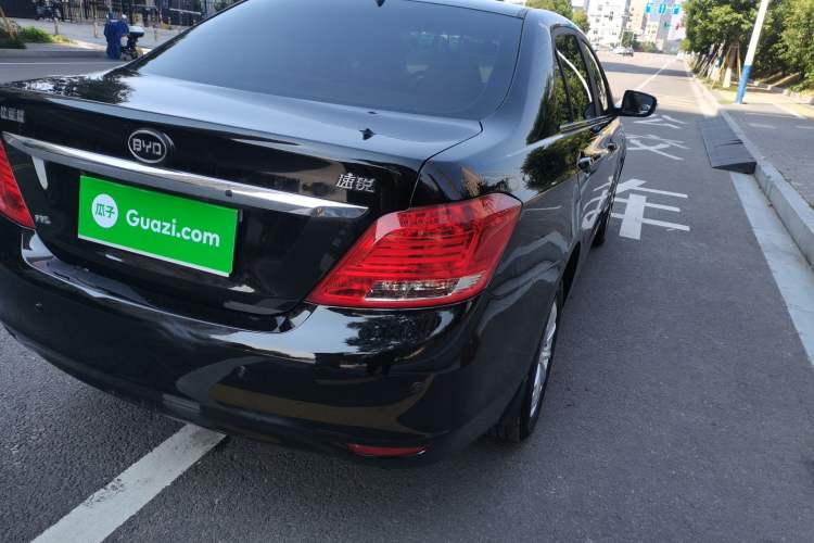 Used BYD Surui 2012 1.5L Manual Luxury Version Right Rear Taillight